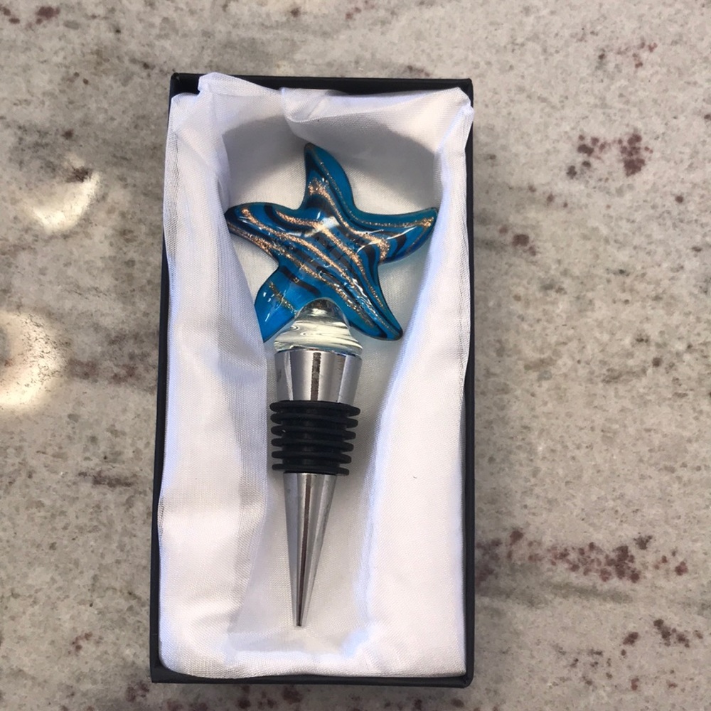 Wine bottle stopper